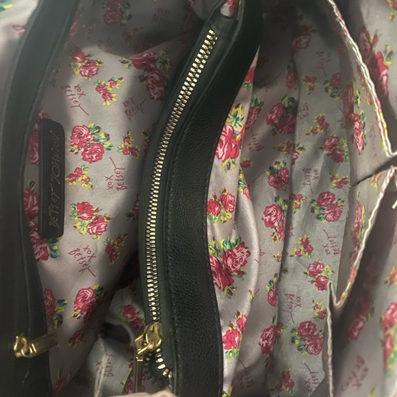 Betsey Johnson handbag. EUC - Picture 2 of 2
